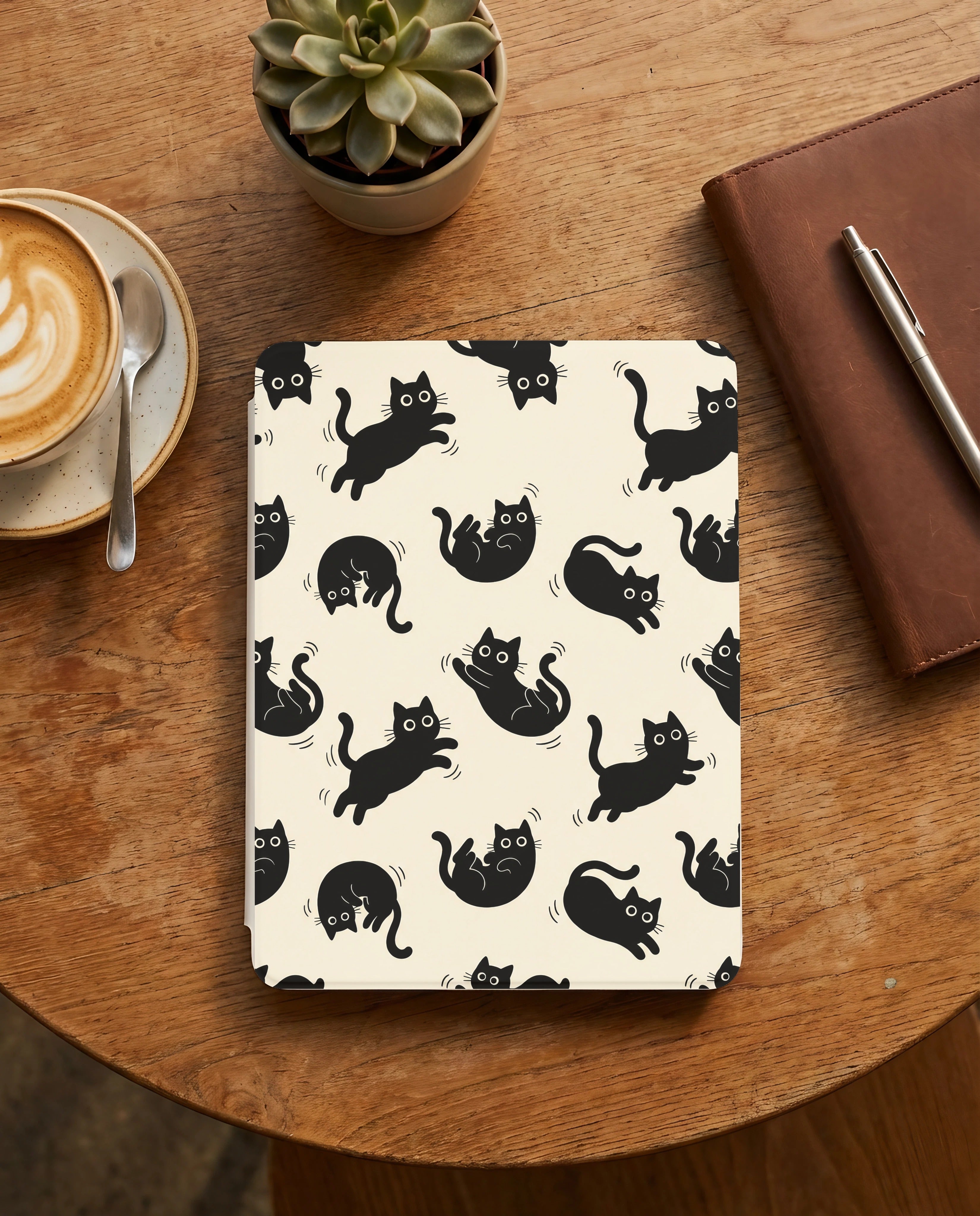 Black Cat Pattern Kindle Colorsoft Case — Minimalist Cream Cat Lover Gift