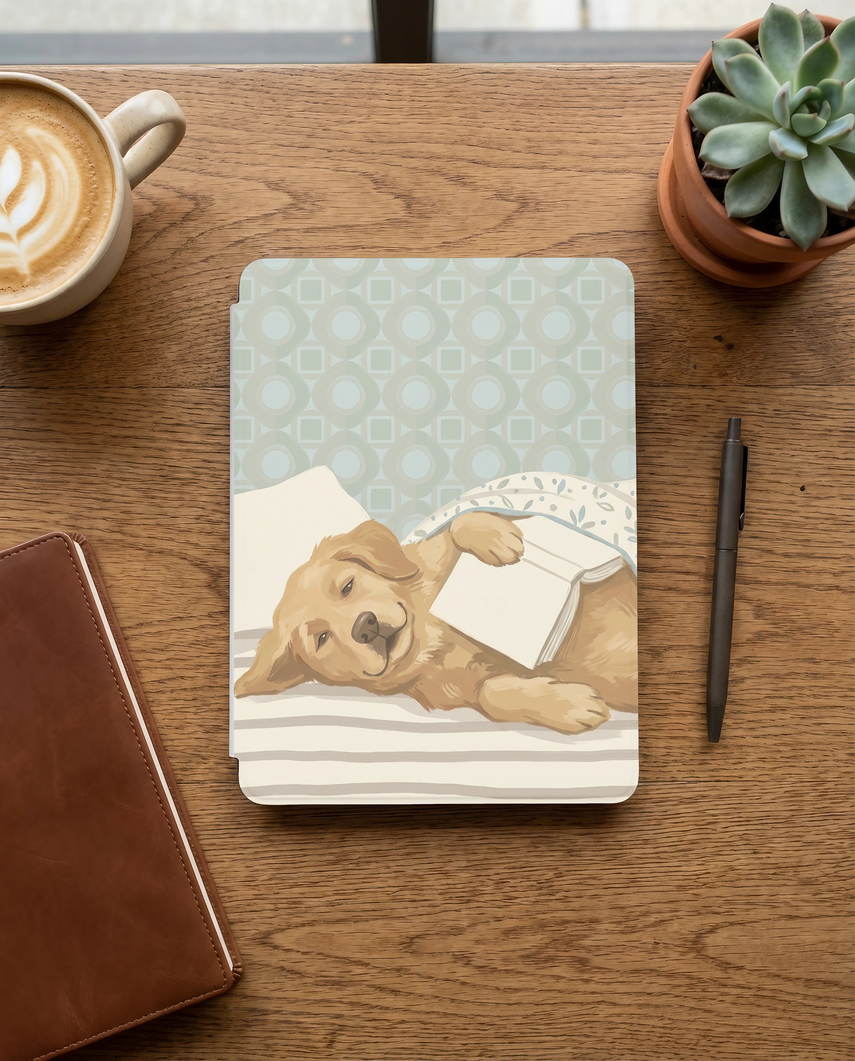 Sleeping Golden Retriever Kindle Case — Fits Paperwhite & Colorsoft — Relaxing Dog Gift