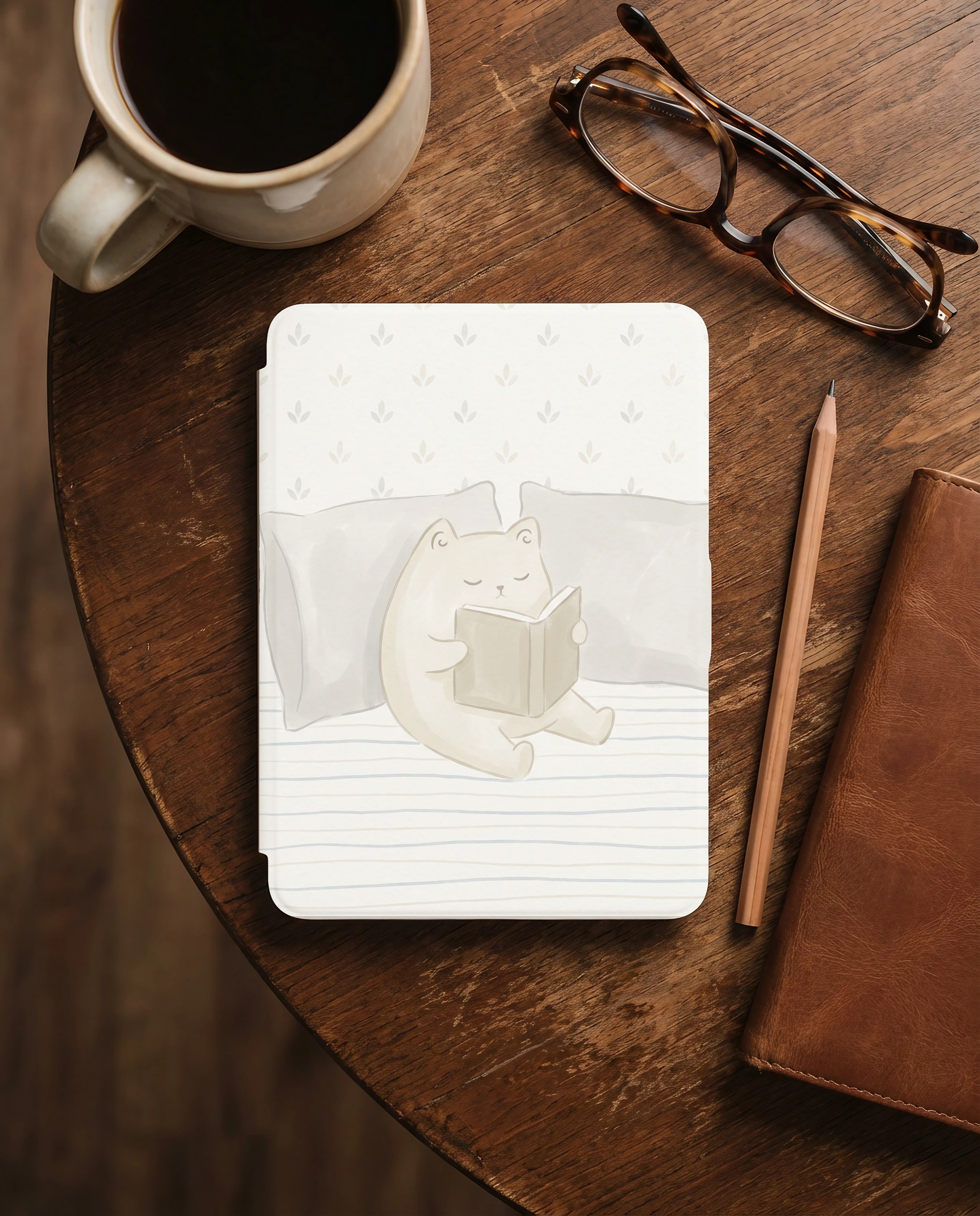 Cute Watercolor Bear Reading Kindle Case — Cozy Gift for Animal Lovers