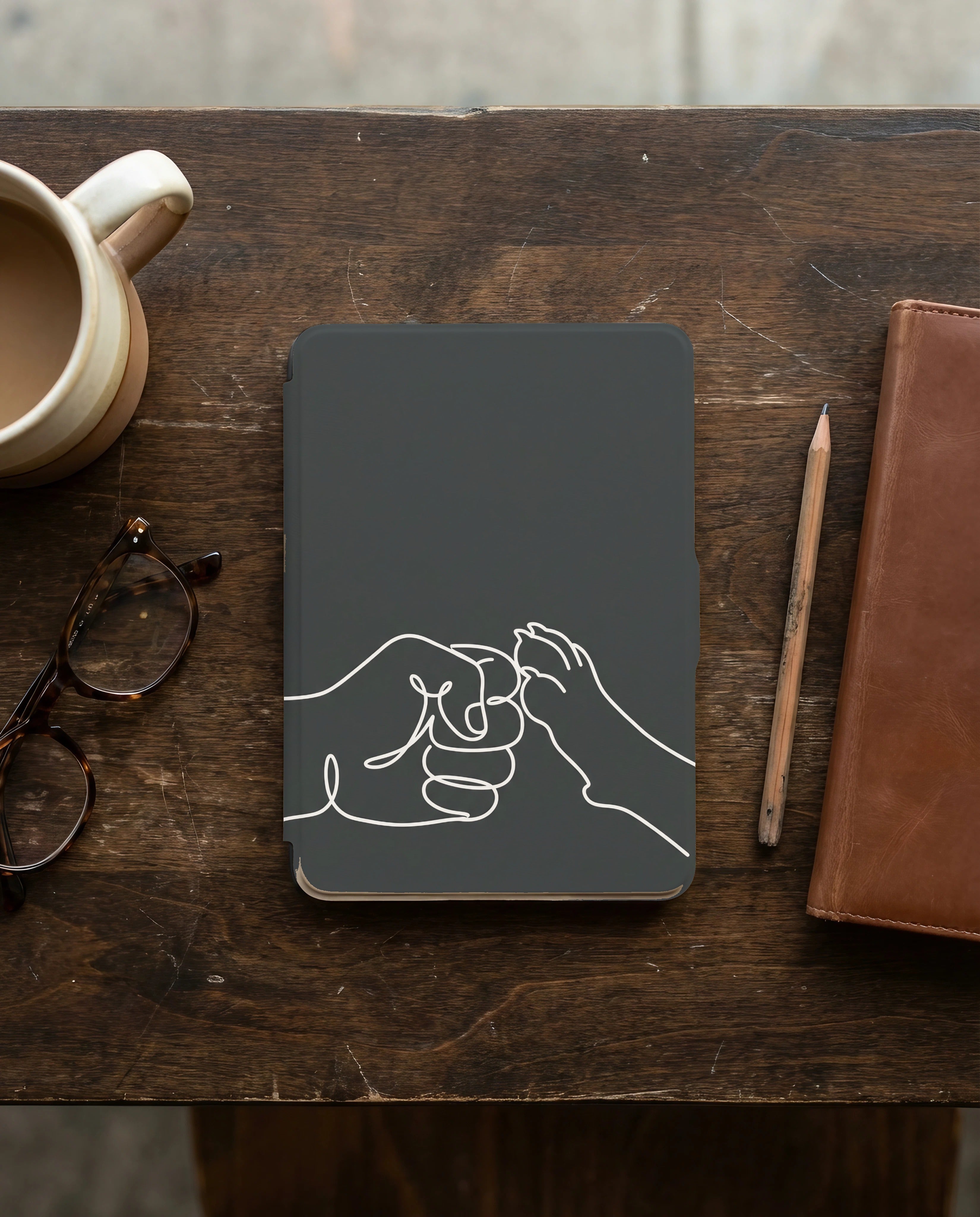 Dog Paw Fist Bump Kindle Case — Minimalist Line Art Gift for Dog Lovers