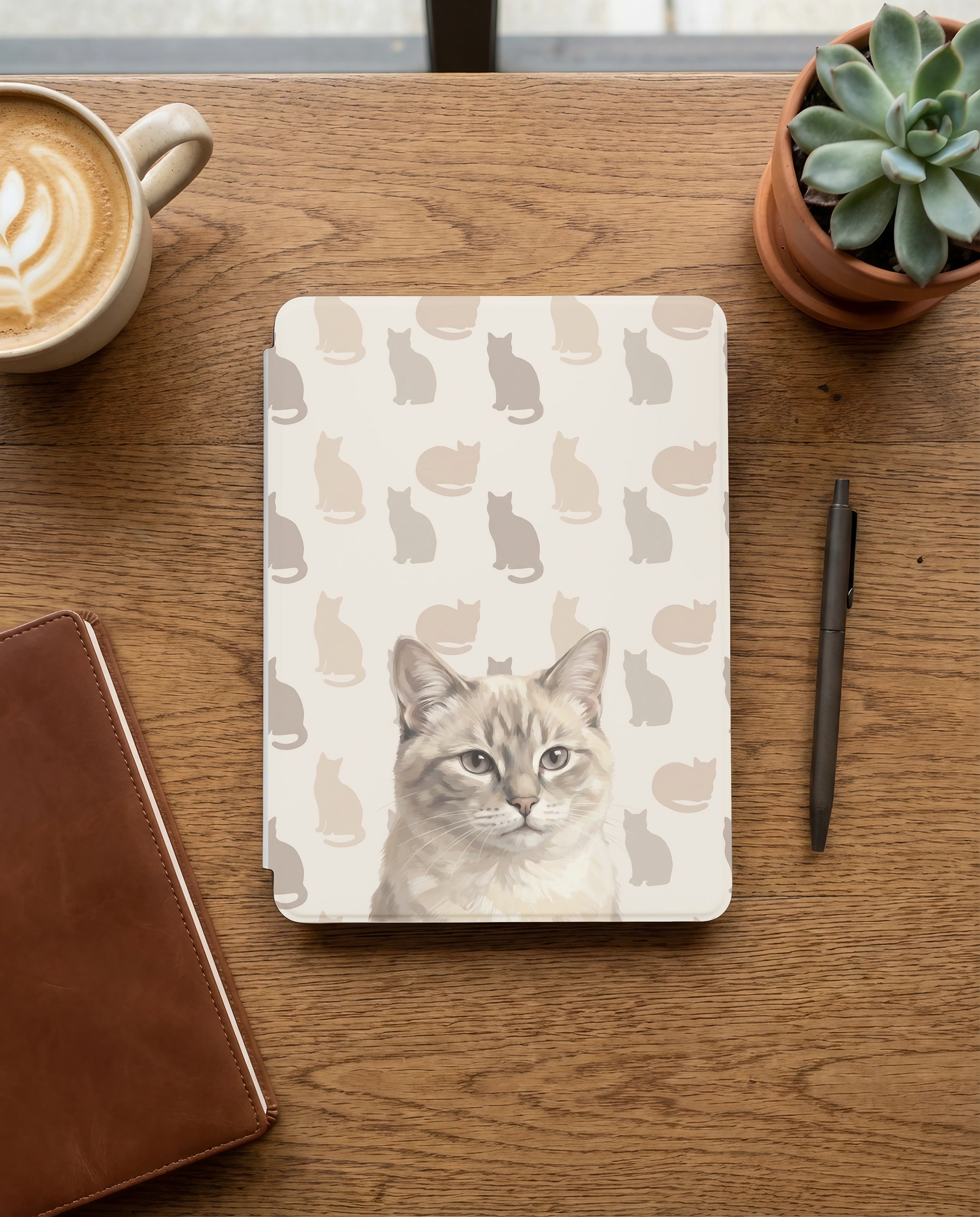 Custom Cat Portrait - 12th Gen Kindle Cover — Lynx Point with Bold Silhouette Pattern
