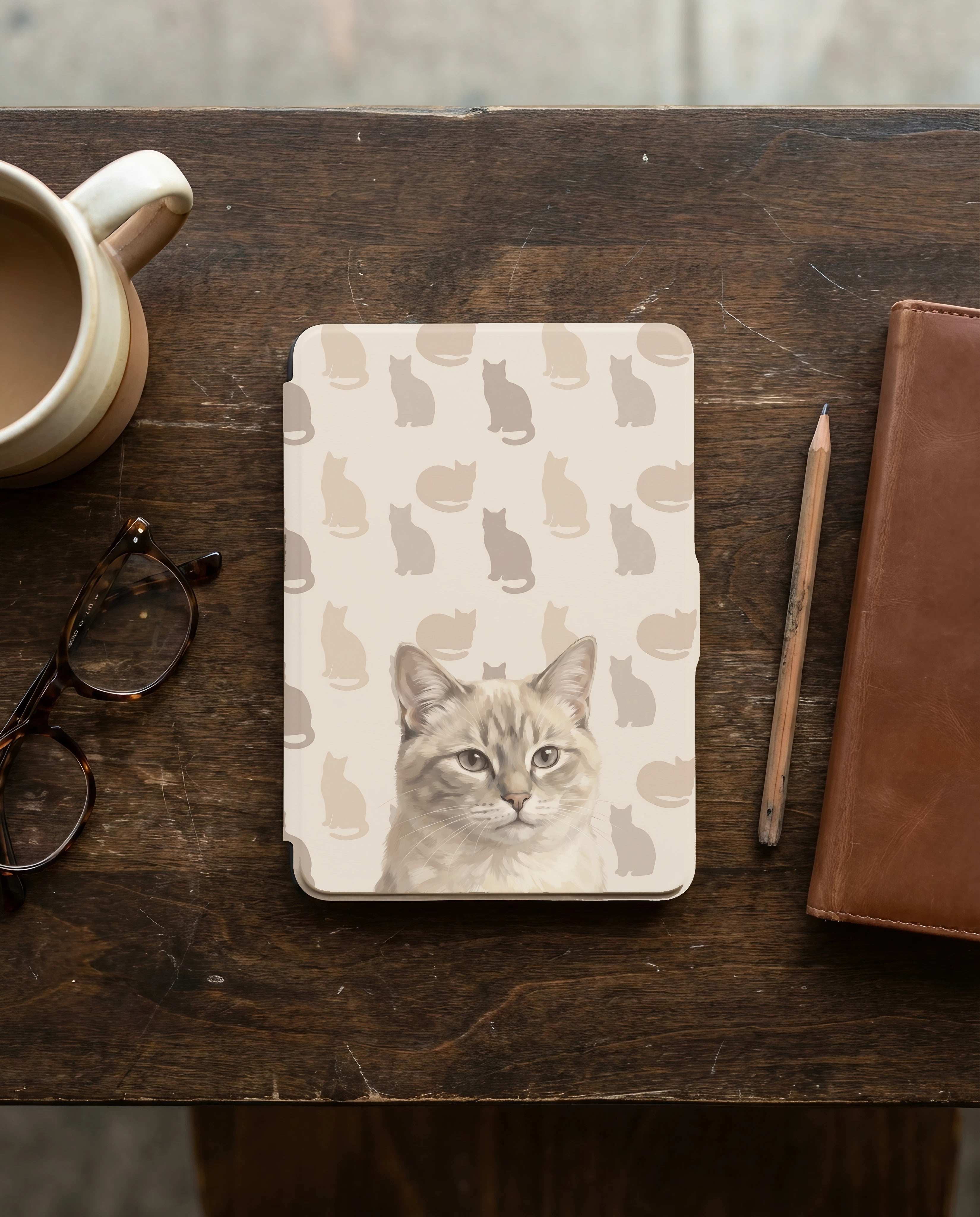Custom Cat Portrait - 12th Gen Kindle Cover — Lynx Point with Bold Silhouette Pattern