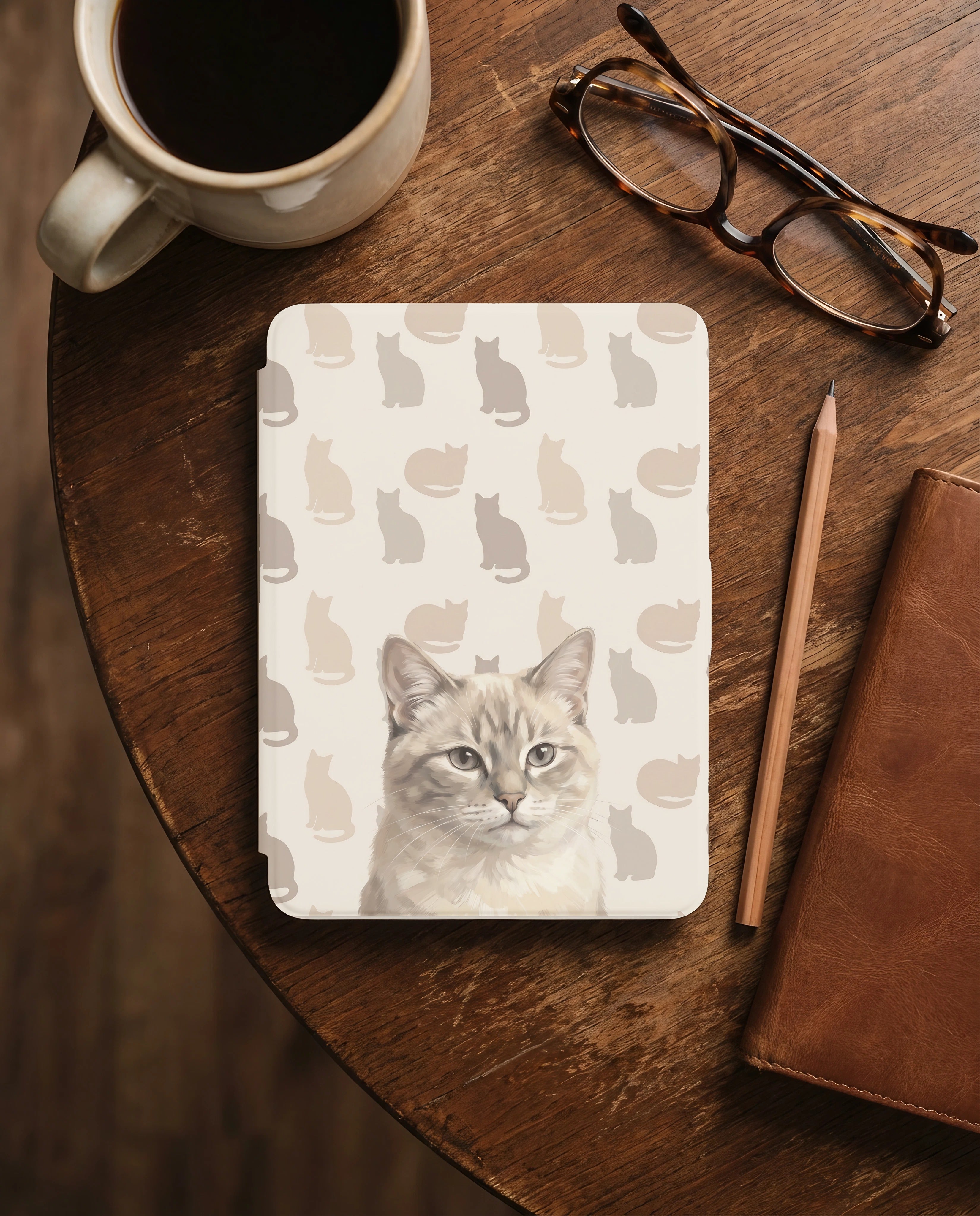 Custom Cat Portrait - 12th Gen Kindle Cover — Lynx Point with Bold Silhouette Pattern