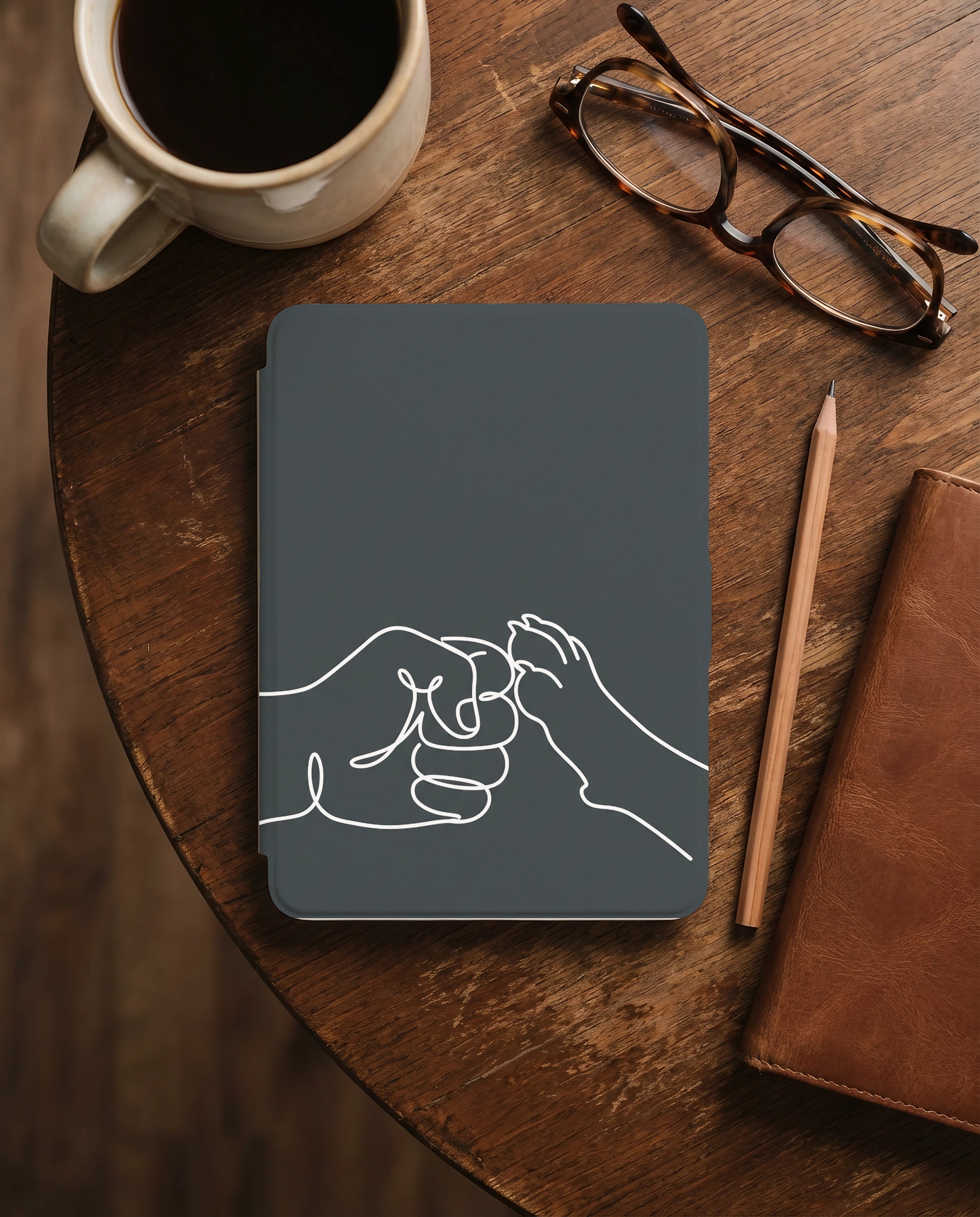 Dog Paw Fist Bump Kindle Case — Minimalist Line Art Gift for Dog Lovers