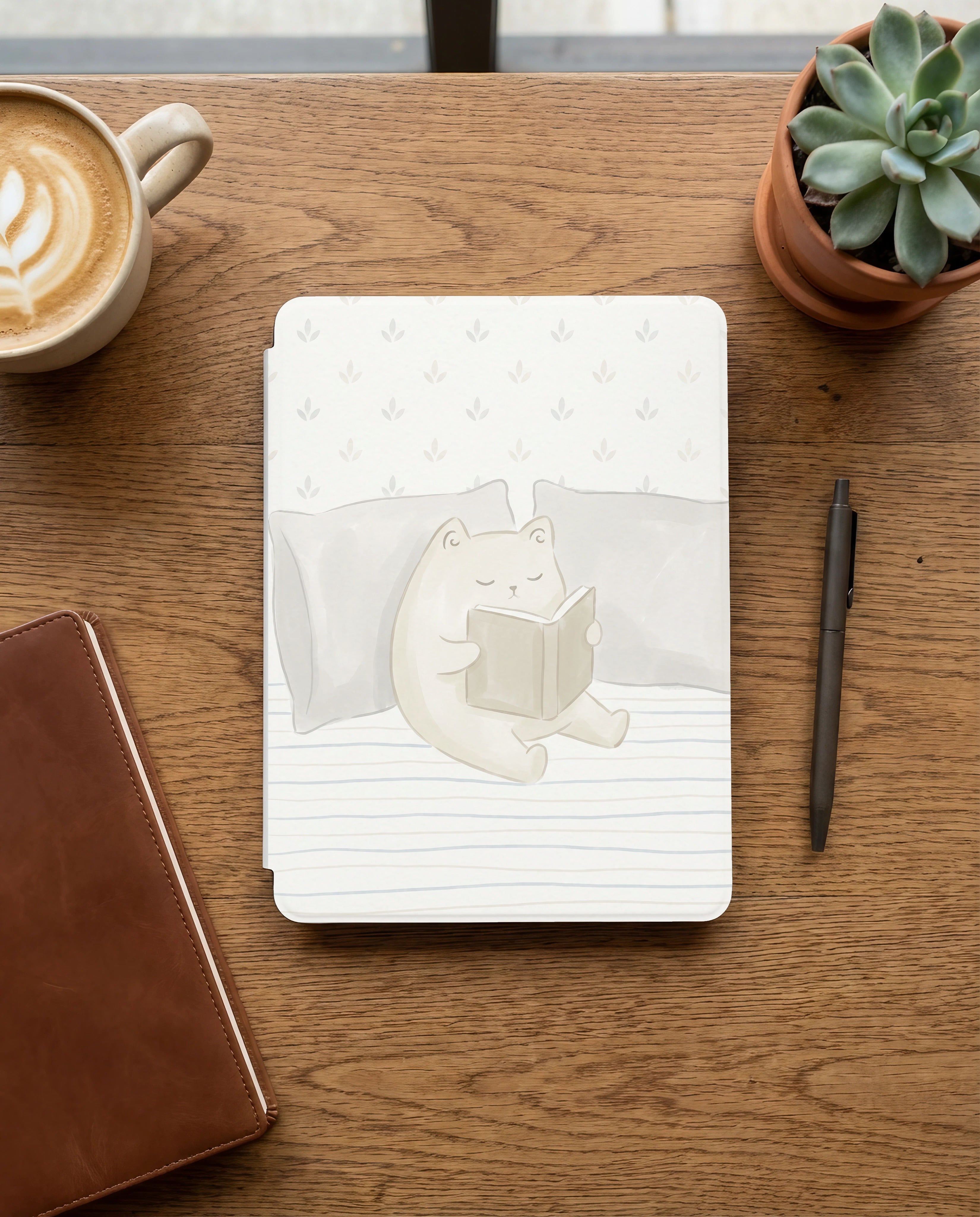Cute Watercolor Bear Reading Kindle Case — Cozy Gift for Animal Lovers