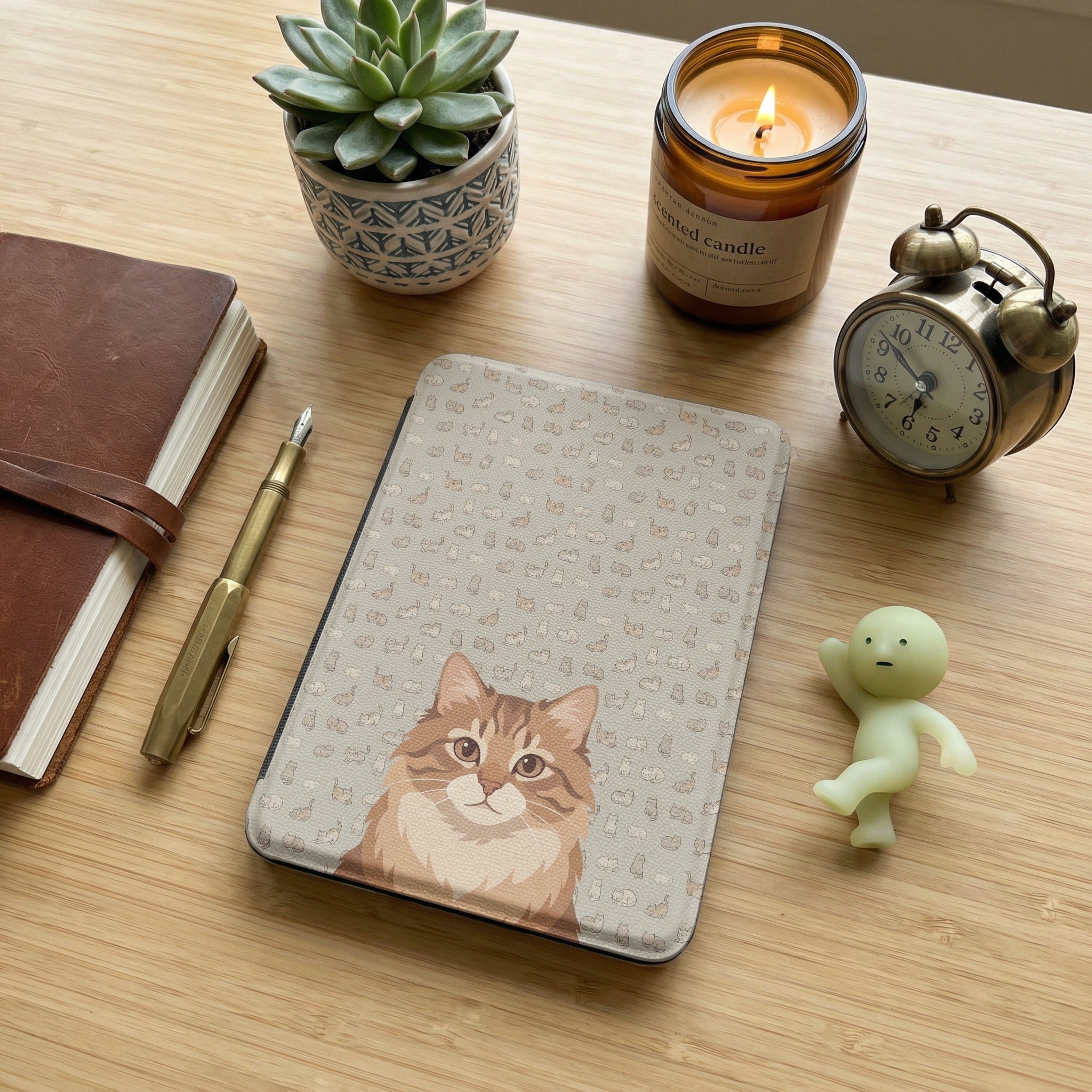 Custom Cat Portrait Kindle Case — Ginger Longhair with Playful Doodle Pattern Gift