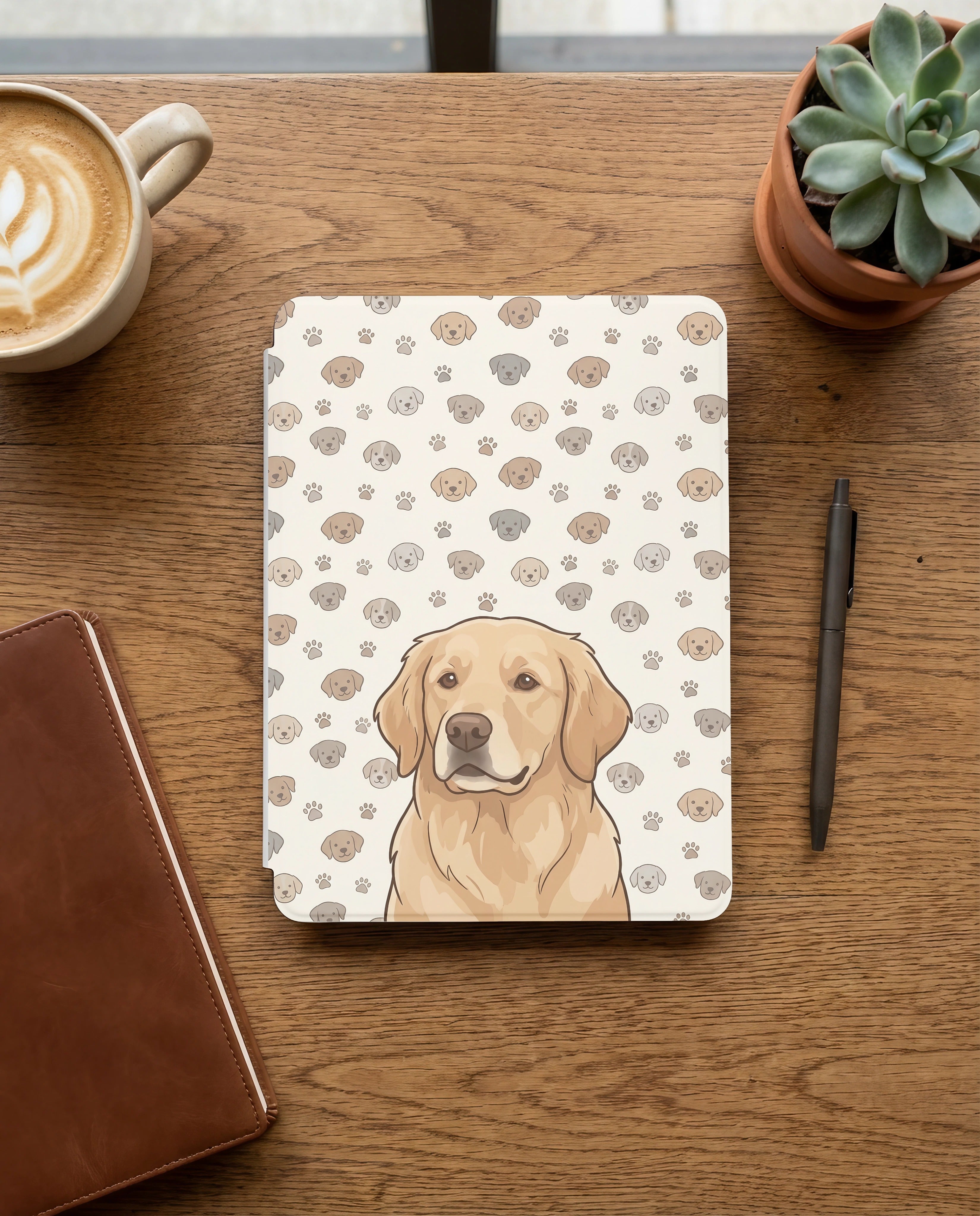 Custom Dog Portrait Kindle Cover — Cartoon Golden with Playful Pattern - 12th Gen Kindle Case