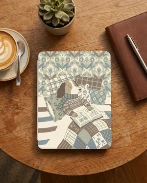 Beagle with Cozy Scarf Reading Kindle Case — Charming Gift for Dog Lovers