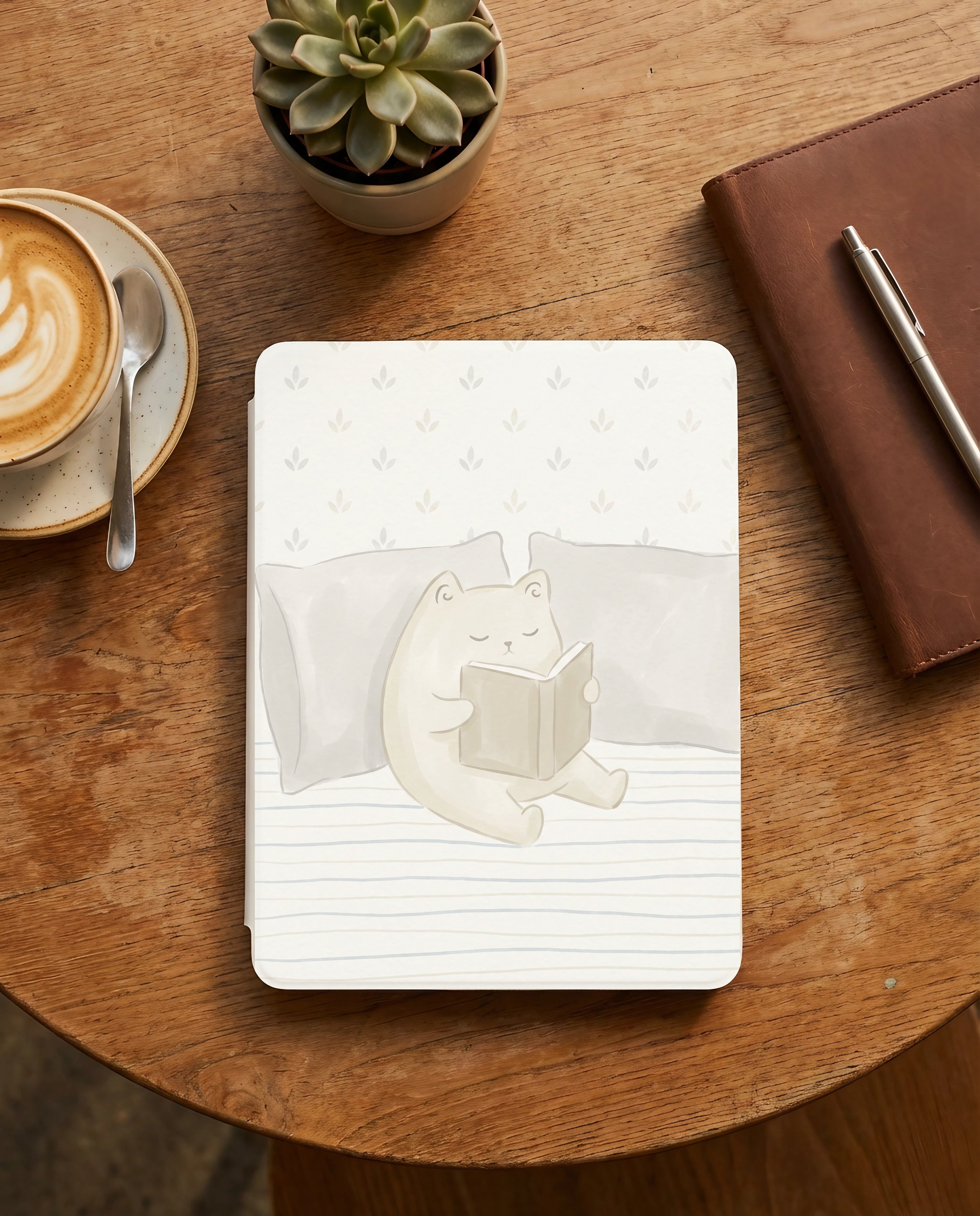 Cute Watercolor Bear Reading Kindle Case — Cozy Gift for Animal Lovers