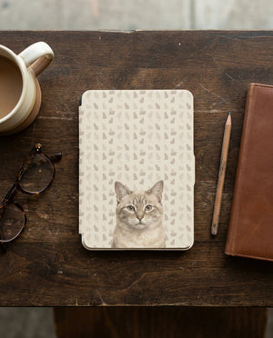 Personalized Cat Portrait Kindle Cover — Cream Shorthair with Grid Pattern