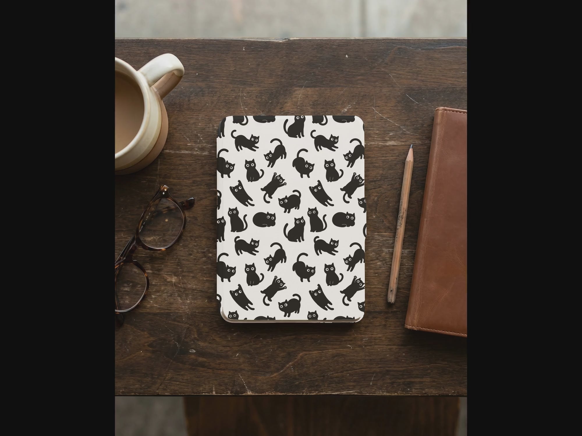 Black Cat Pattern Kindle Paperwhite Case — Kawaii Chibi Cat Lover Gift