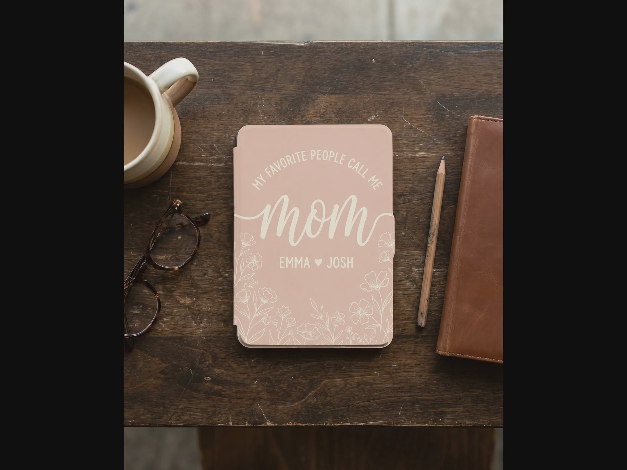 Personalized Mom Kindle Paperwhite Case — Blush Floral with Kids Names Gift